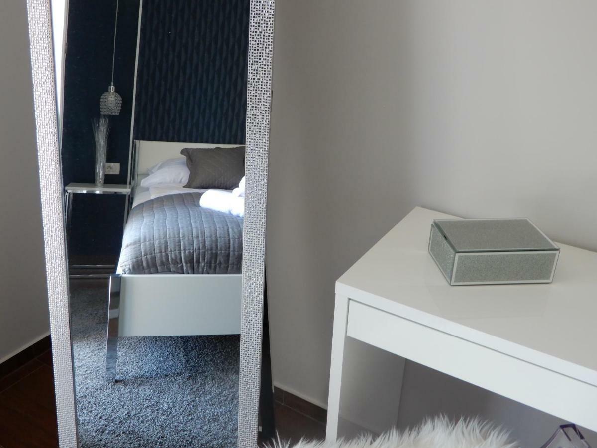 Apartman Nia 扎达尔 外观 照片